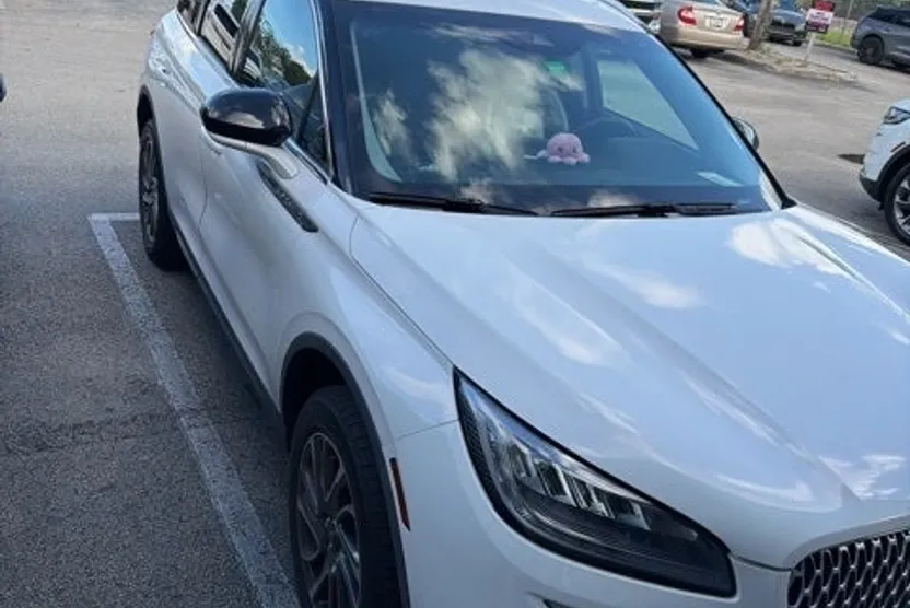 2021 Lincoln Corsair Standard photo 1
