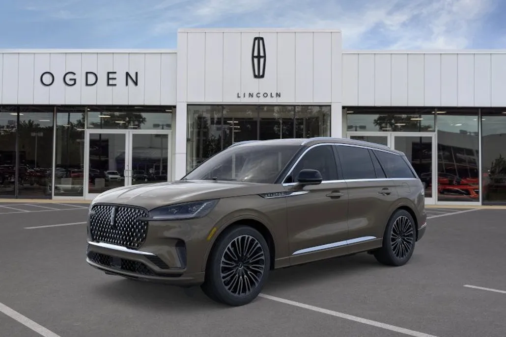2025 Lincoln Aviator Black Label photo 1