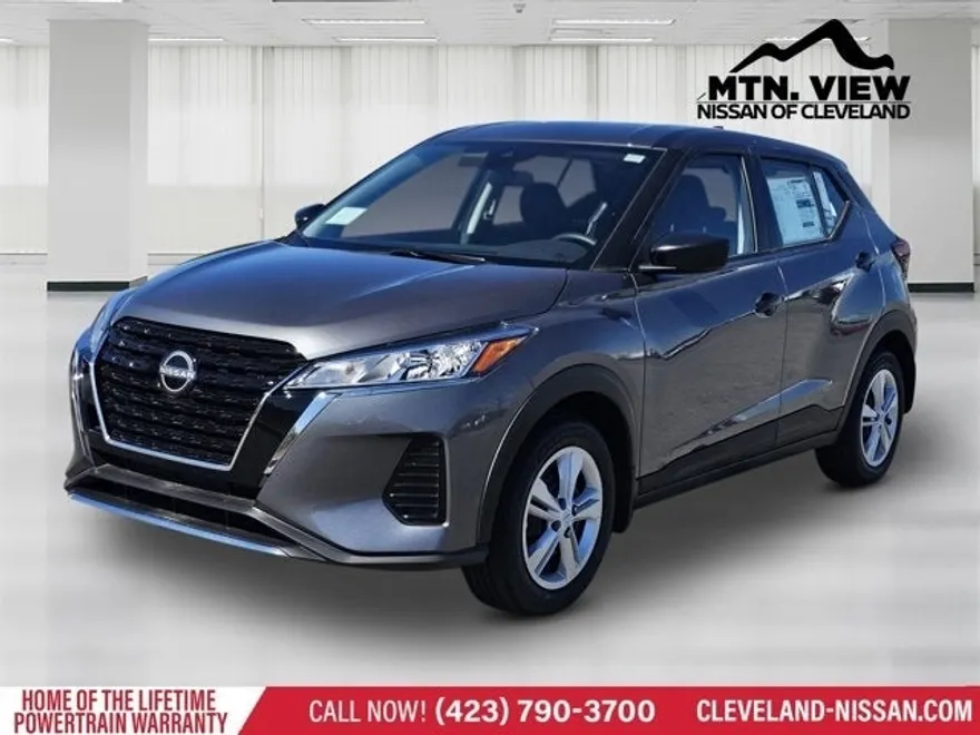 2025 Nissan Kicks Play S photo 1