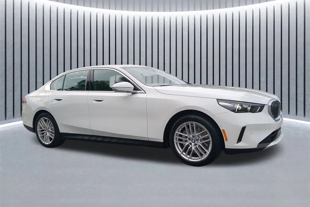 2025 Bmw 530i photo 1