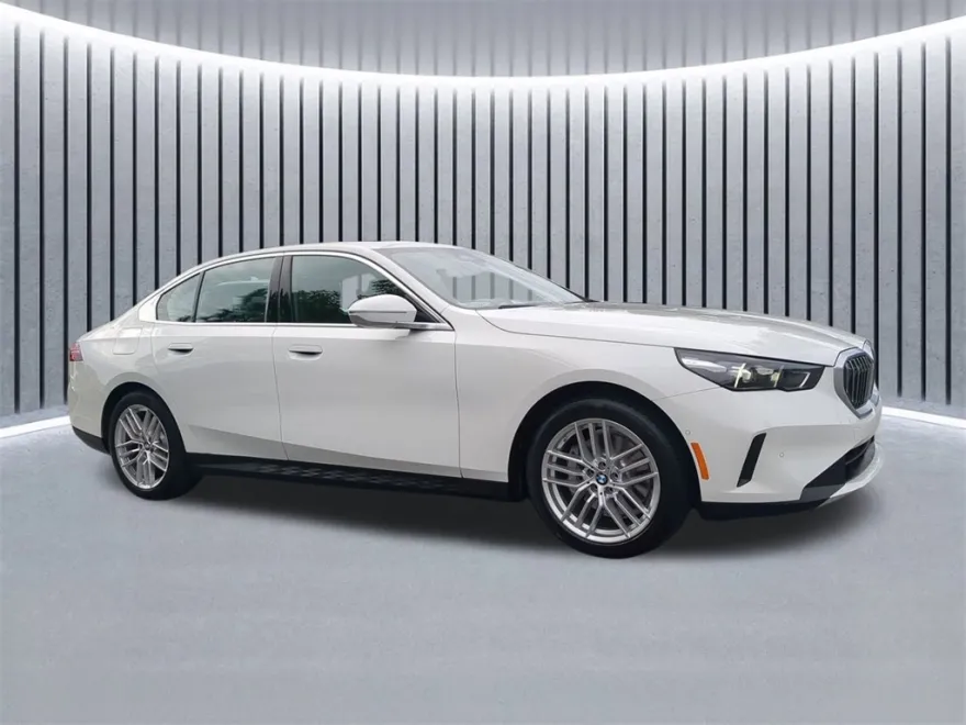 2025 Bmw 530i photo 1