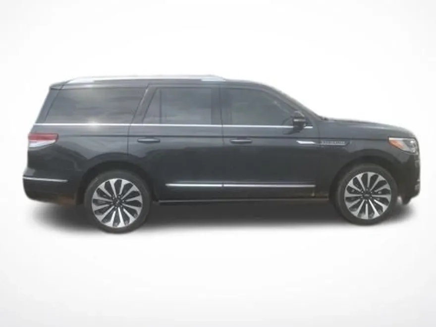 2023 Lincoln Navigator Reserve photo 1