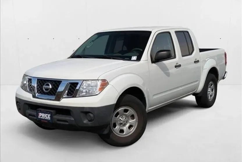 2016 Nissan Frontier Crew Cab S photo 1