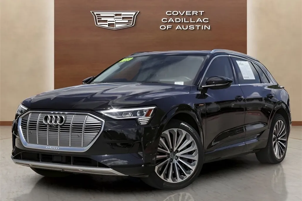 2019 Audi e-tron Prestige photo 1