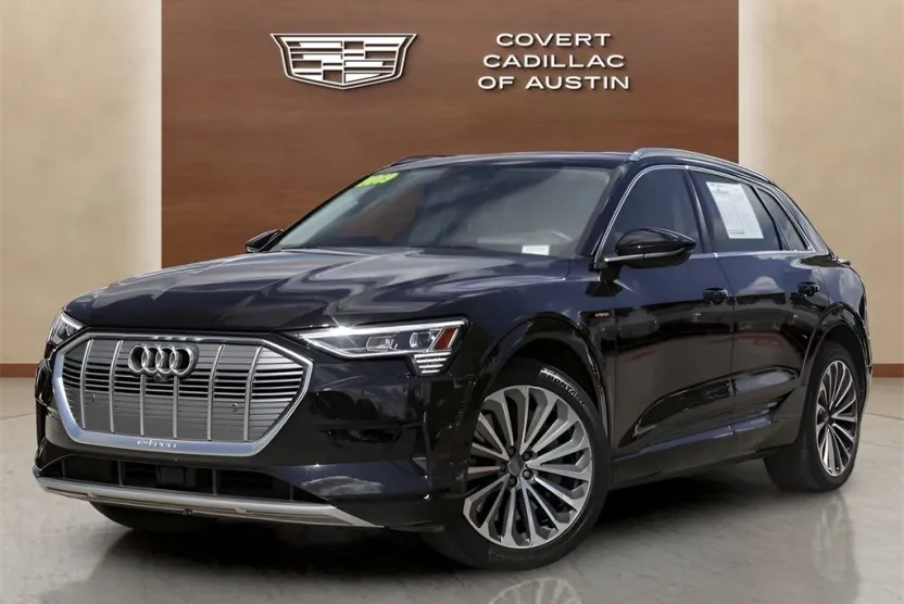 2019 Audi e-tron Prestige photo 1