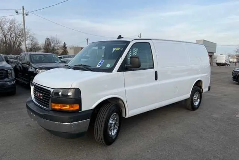 2023 Gmc Savana 2500 Cargo photo 1