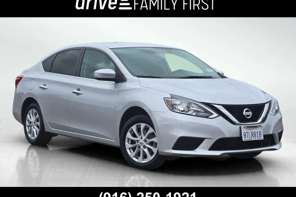 2019 Nissan Sentra SV photo 1