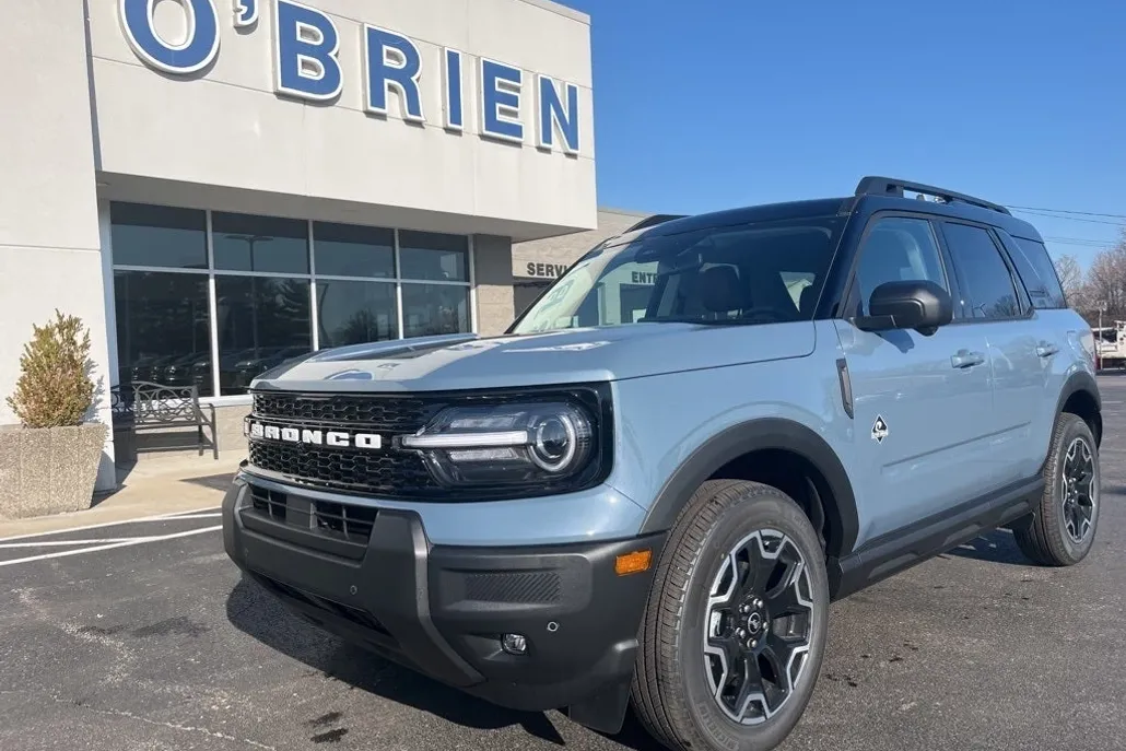 2025 Ford Bronco Sport Outer Banks photo 1