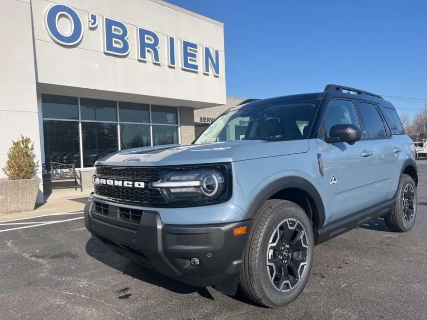 2025 Ford Bronco Sport Outer Banks photo 1