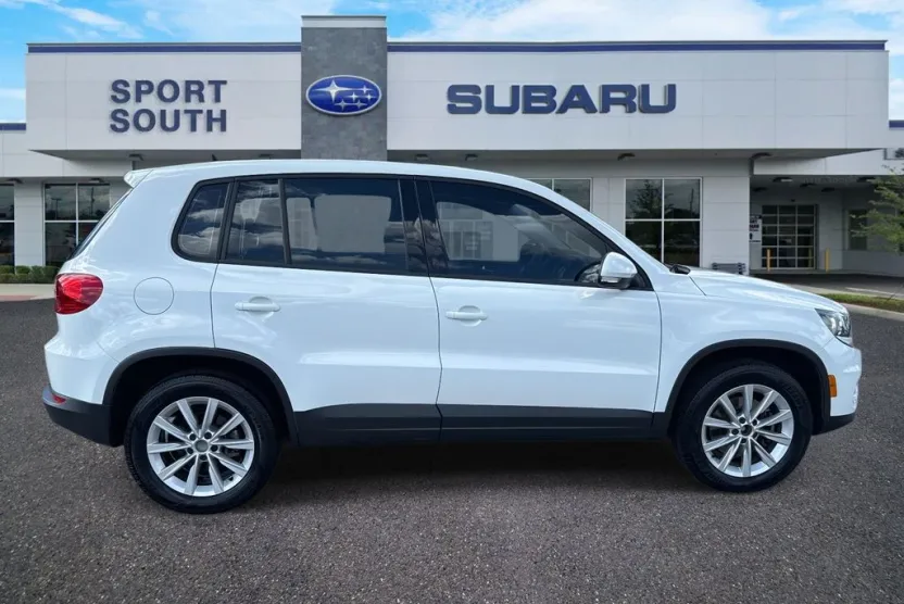 2017 Volkswagen Tiguan S photo 1