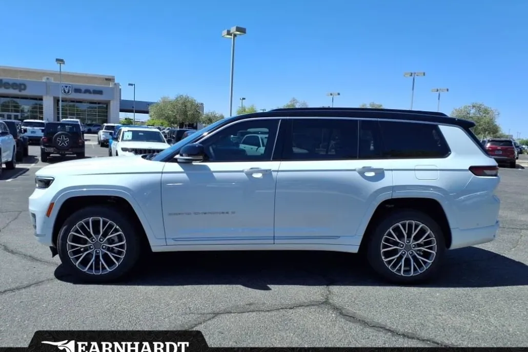 2025 Jeep Grand Cherokee L Summit Reserve photo 1