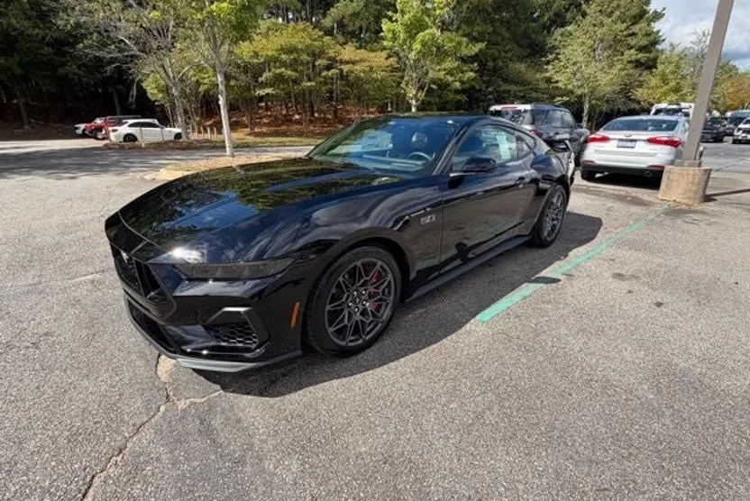 2025 Ford Mustang GT Premium photo 1