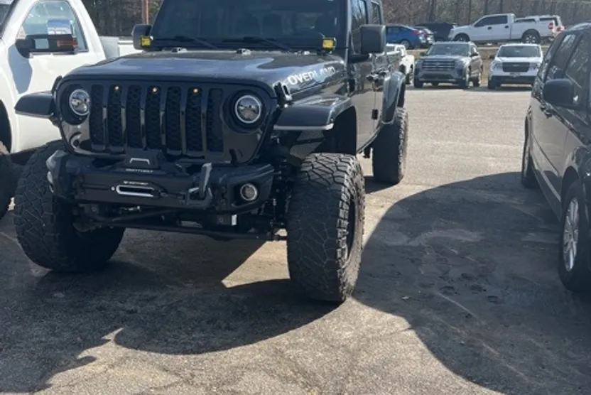 2021 Jeep Gladiator Sport photo 1