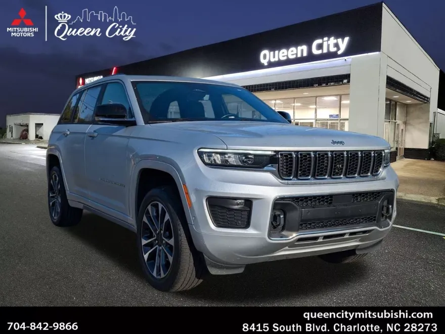 2022 Jeep Grand Cherokee Overland photo 1