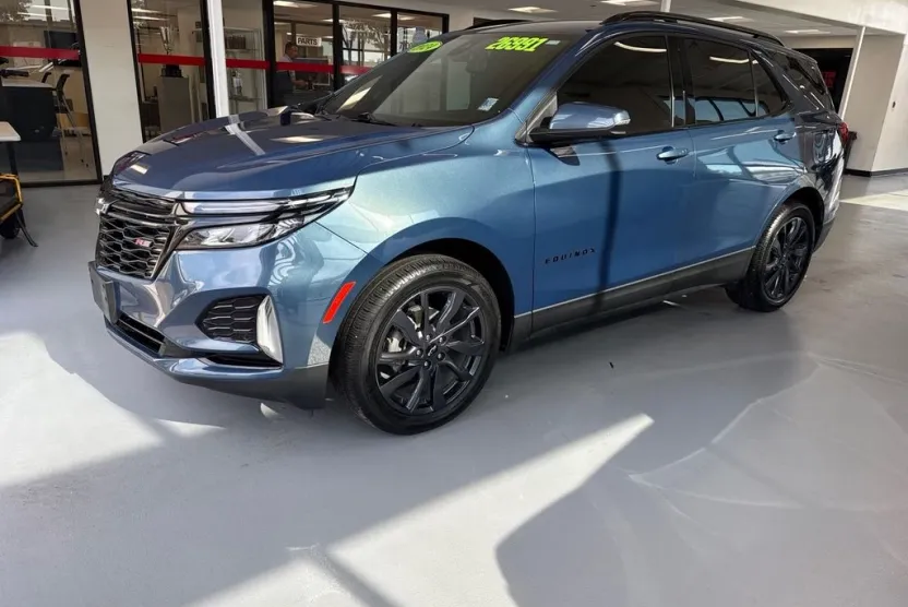 2024 Chevrolet Equinox RS photo 1