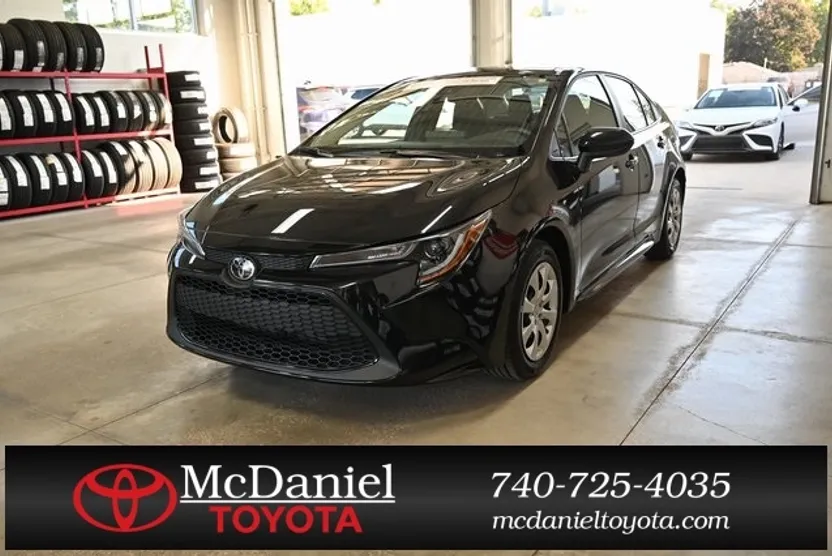 2022 Toyota Corolla LE photo 1