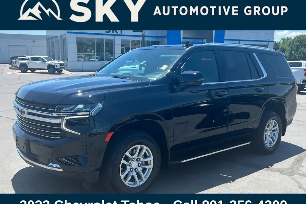2023 Chevrolet Tahoe LT photo 1