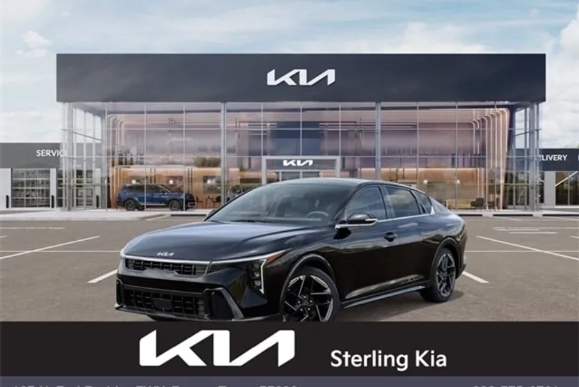 2025 Kia K4 GT-Line photo 1