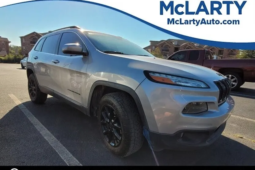 2018 Jeep Cherokee Latitude photo 1