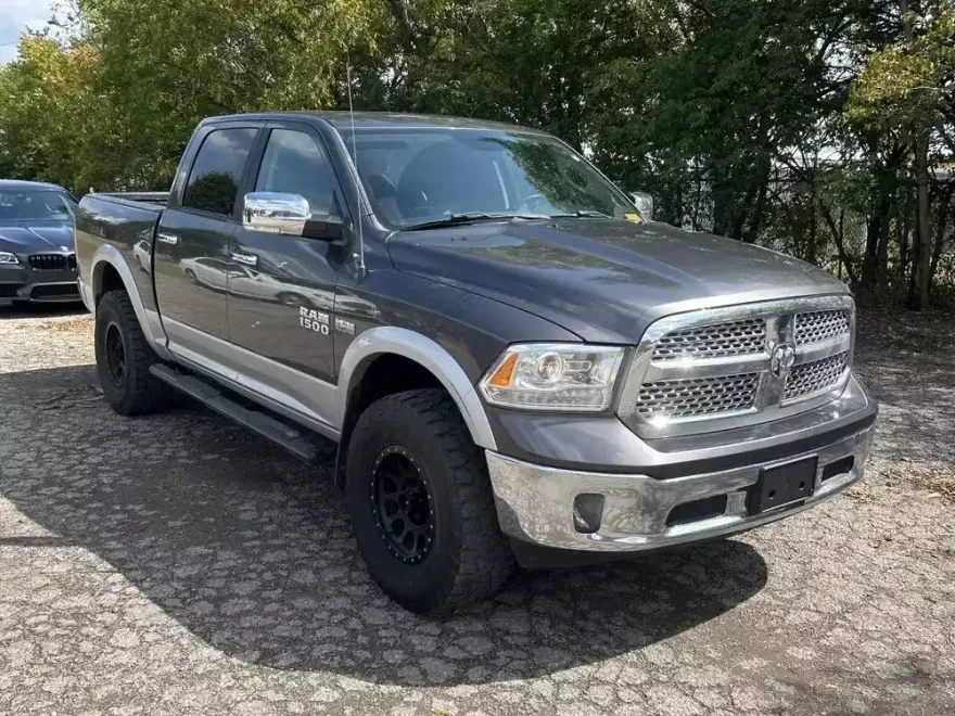 2017 Ram 1500 Laramie photo 1