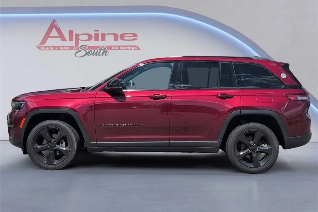 2023 Jeep Grand Cherokee Altitude photo 1