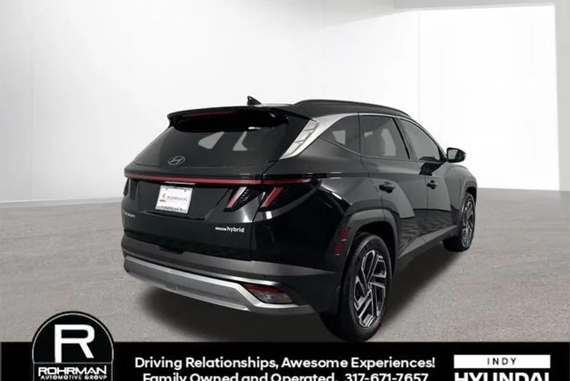 2025 Hyundai Tucson Hybrid Limited photo 1