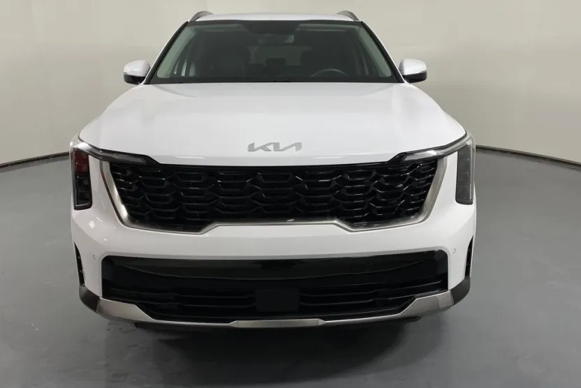 2025 Kia Sorento S photo 1