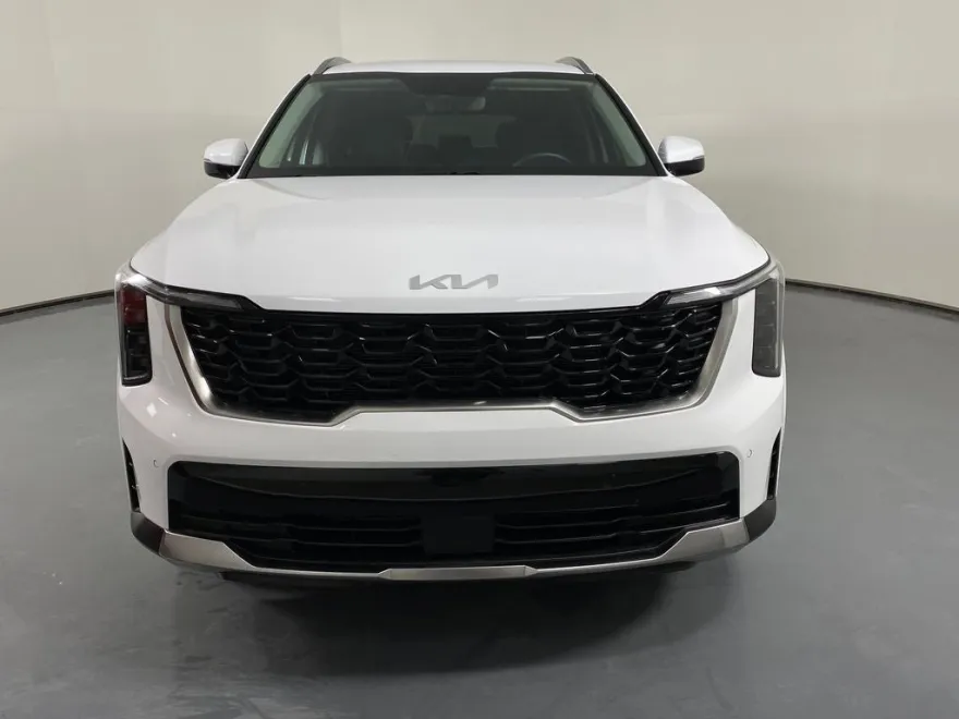 2025 Kia Sorento S photo 1