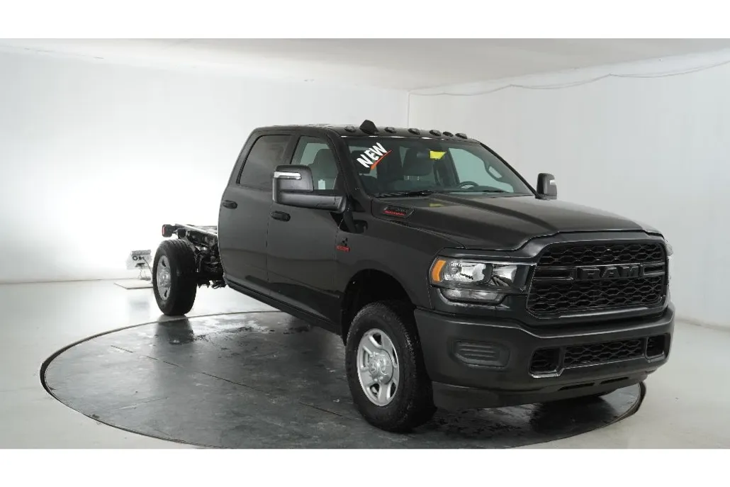 2024 Ram 3500 Tradesman photo 1