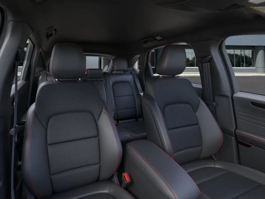 2025 Ford Escape ST-Line photo 1