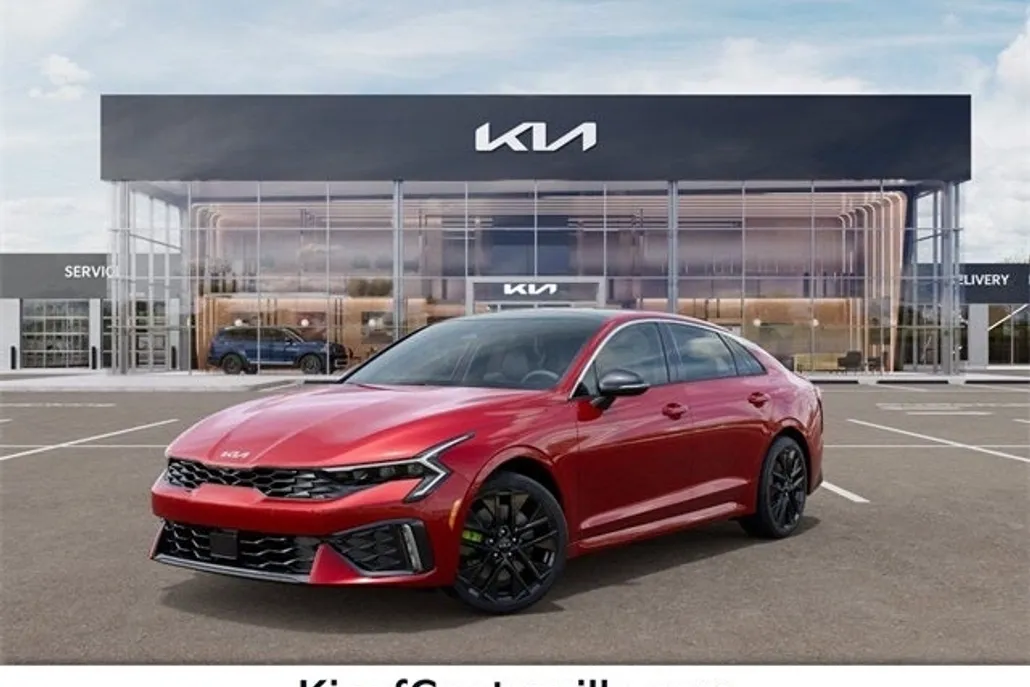 2025 Kia K5 GT photo 1