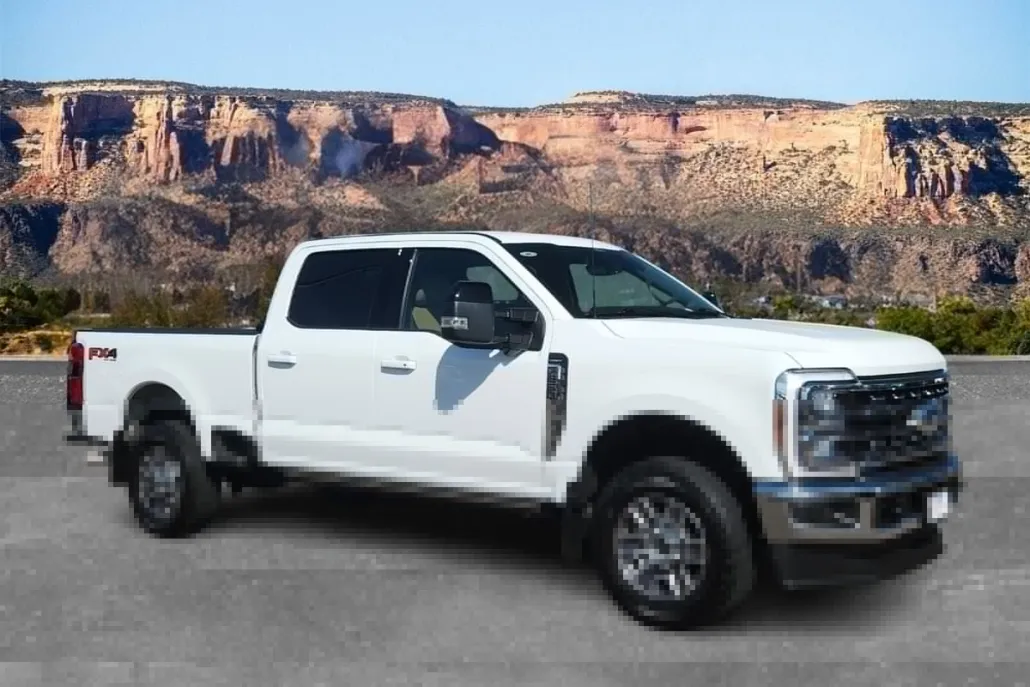 2024 Ford F-250 Lariat photo 1