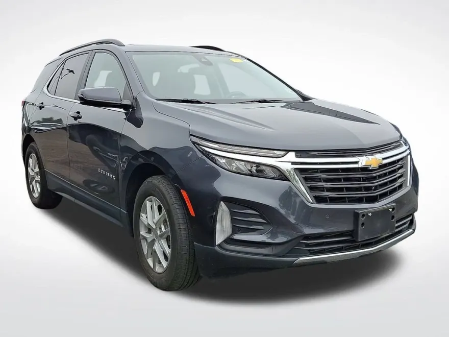 2022 Chevrolet Equinox LT photo 1