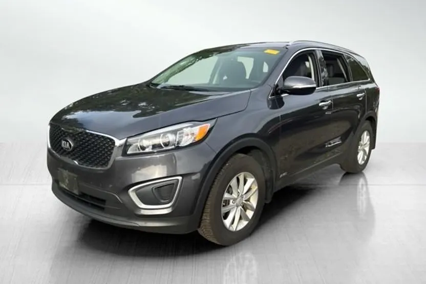 2016 Kia Sorento LX photo 1