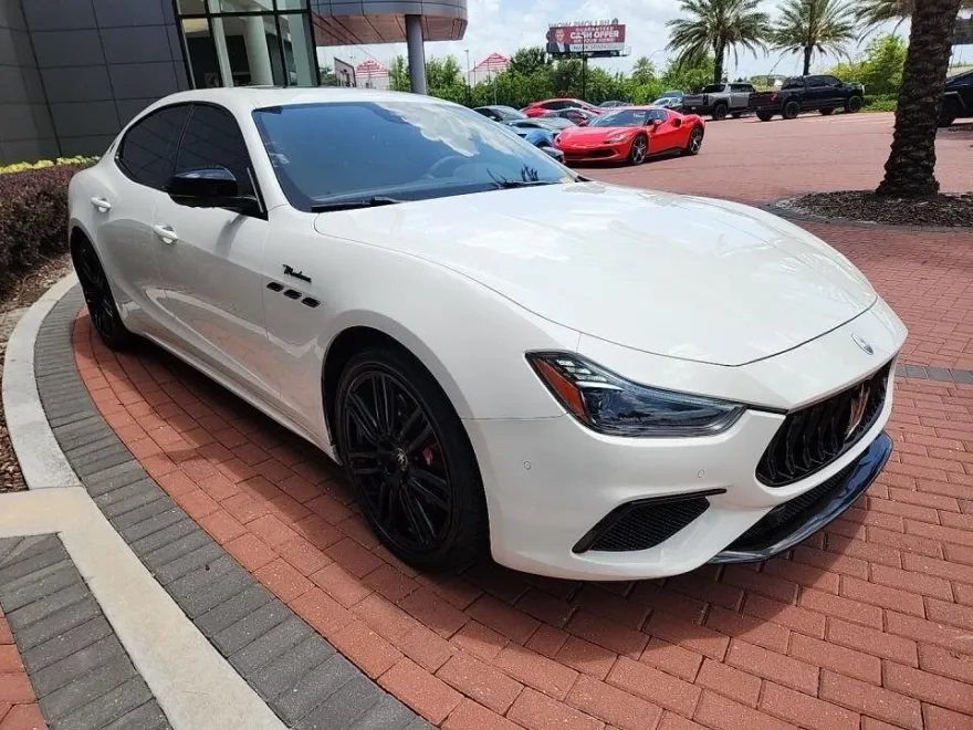 2022 Maserati Ghibli Modena photo 1
