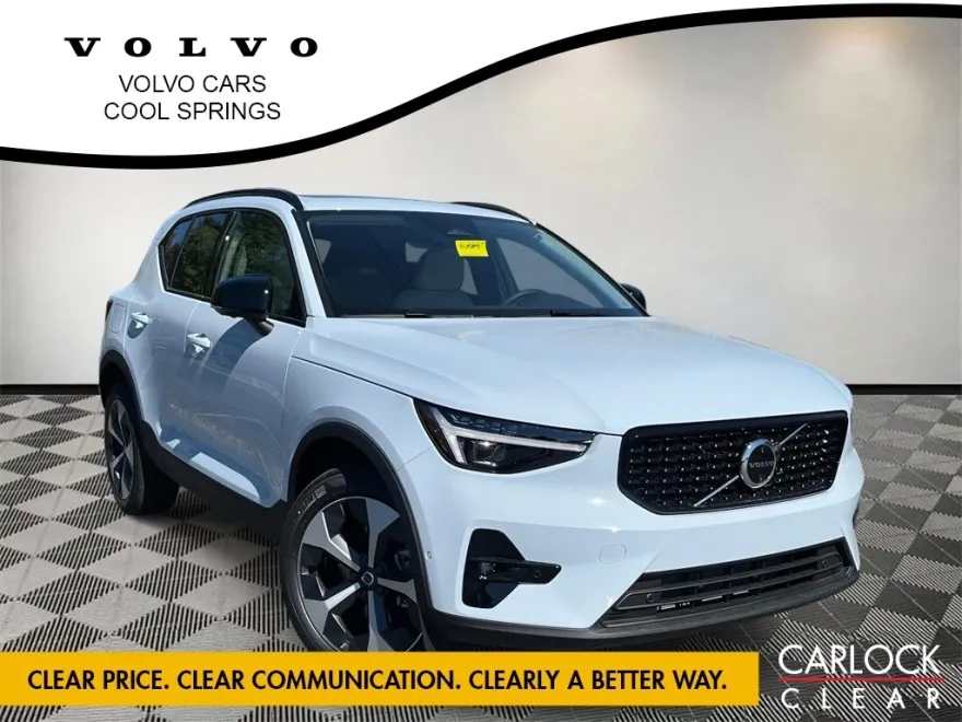 2026 Volvo XC40 Plus photo 1