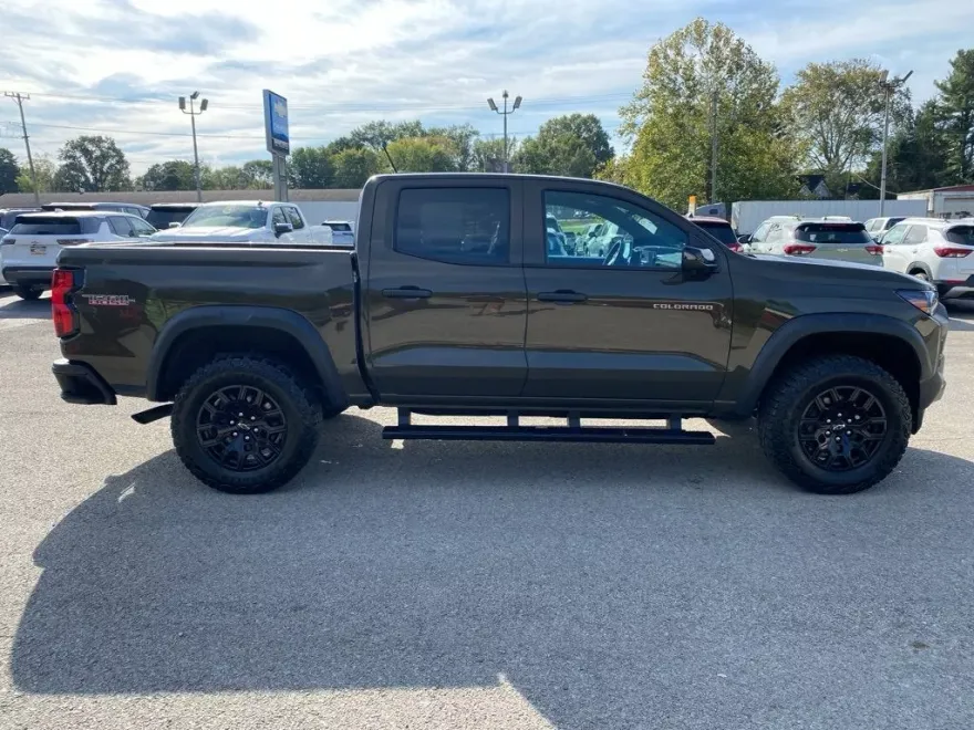 2023 Chevrolet Colorado Trail Boss photo 1