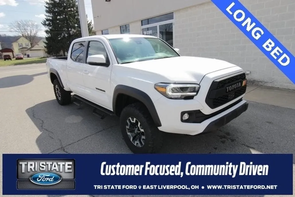2022 Toyota Tacoma TRD Off-Road V6 photo 1