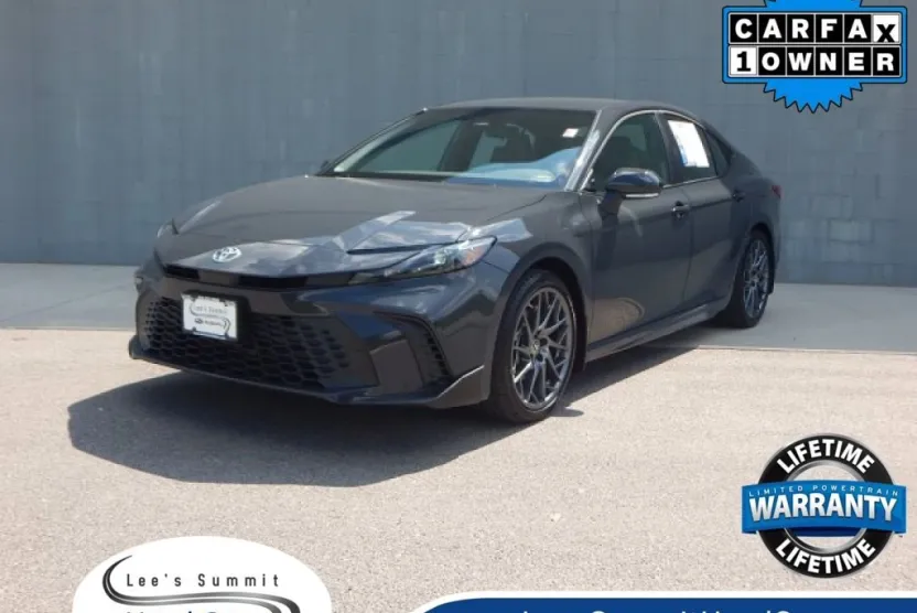 2025 Toyota Camry XSE V6 photo 1