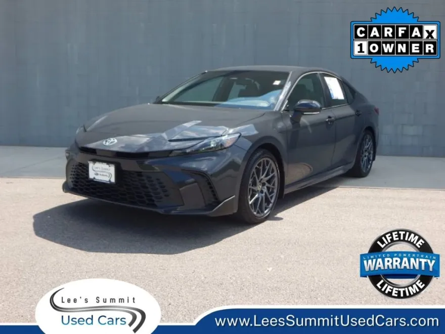 2025 Toyota Camry XSE V6 photo 1