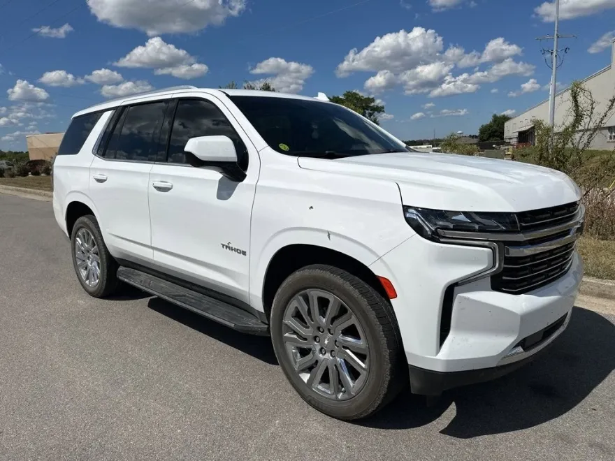 2021 Chevrolet Tahoe LT photo 1