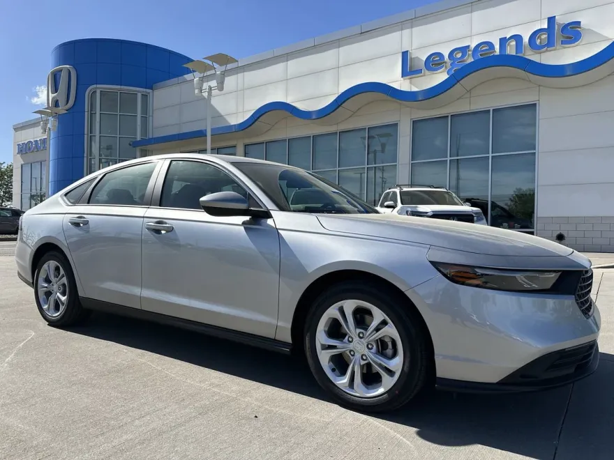 2025 Honda Accord LX photo 1