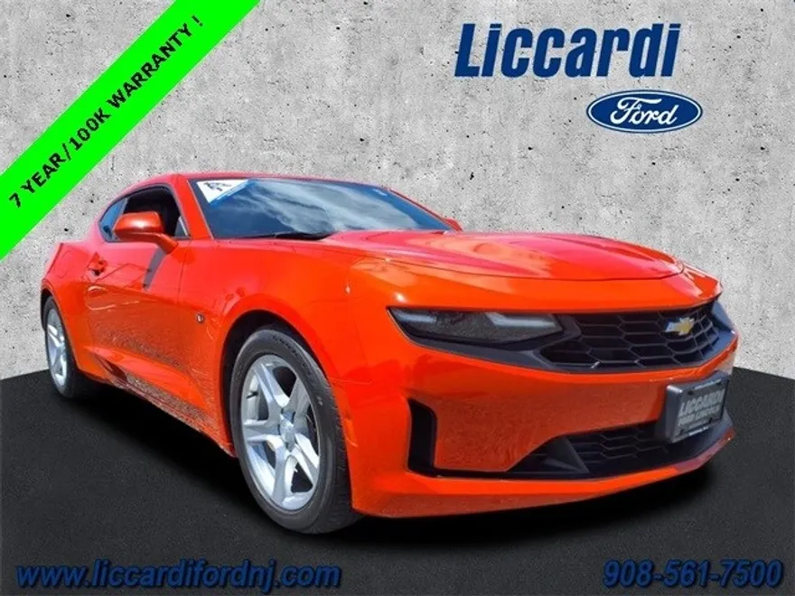 2021 Chevrolet Camaro 3LT photo 1