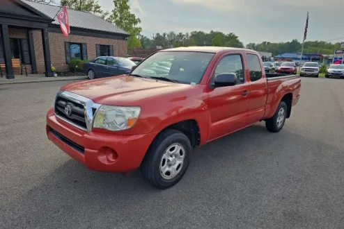 2005 Toyota Tacoma Base photo 2