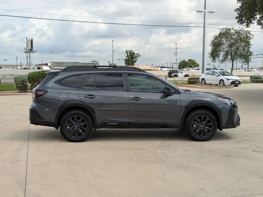 2023 Subaru Outback Onyx Edition XT photo 1