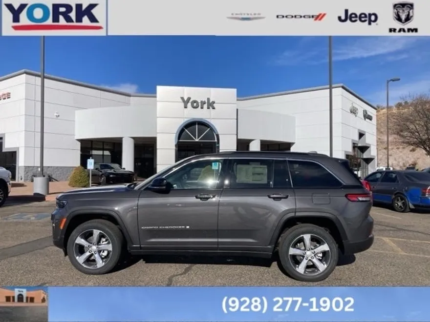 2025 Jeep Grand Cherokee Limited photo 1