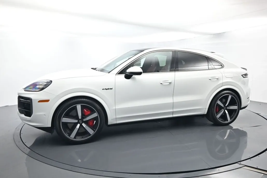 2026 Porsche Cayenne E-Hybrid Coupe photo 1