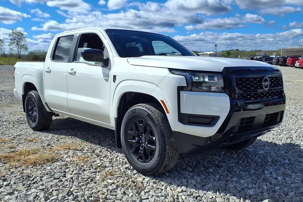2026 Nissan Frontier SV photo 1