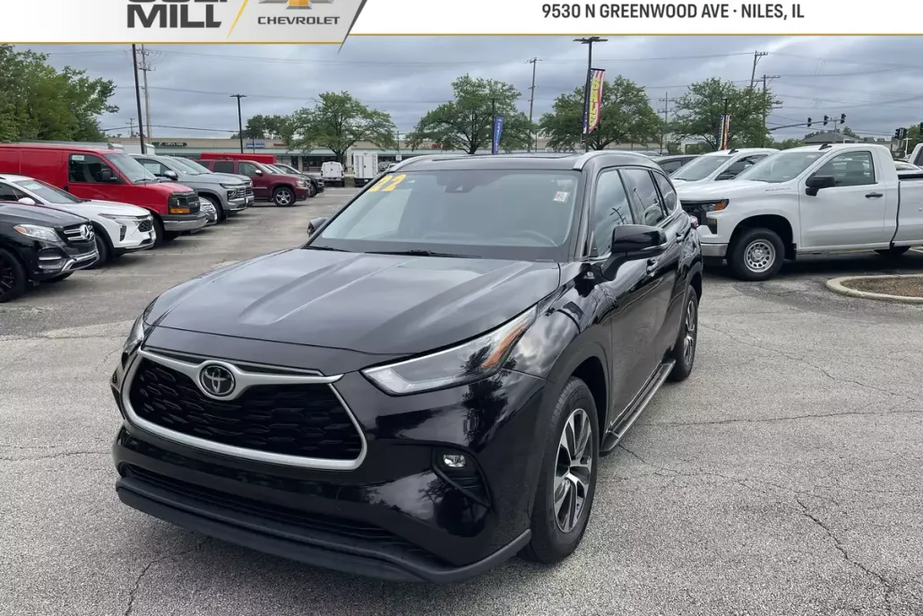 2022 Toyota Highlander XLE photo 1
