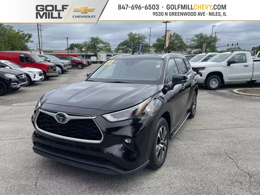 2022 Toyota Highlander XLE photo 1
